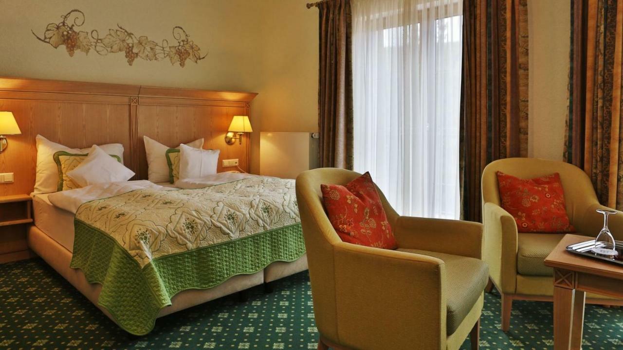 Hotel Rebstock Baden-Baden Bagian luar foto